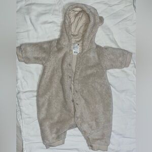 Uniqlo Cream Hooded Baby One Piece